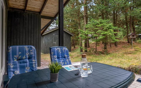 Hardina - 1Km from the Sea: Wood, Cottage, Home, Garden Buildings, Siding, Porch, Shade, Log Cabin, Backyard, Shed
