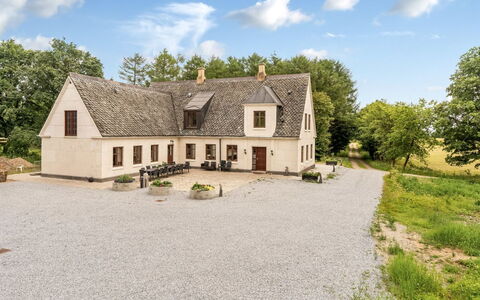 Ajna - 20.9Km from the Sea: Building, Window, Home, House, Roof, Cottage, Farmhouse, Residential Area, Estate, Rural Area