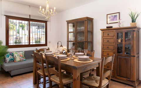 Portichuelo: Furniture, Interior Design, Flooring, Table, Wood, Chair, Dining Room, Kitchen & Dining Room Table, Floor, Room