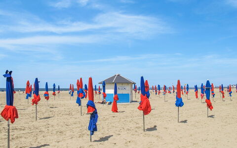 Les Glaieuls: Blue, Beach, Sea, Leisure, Sand, Shade, Ocean, Vacation