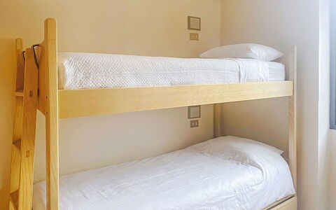 Ai Pascoli: Bed, Bedroom, Bedding, Bed Sheet, Wood, Linens, Floor, Furniture, Bed Frame, Interior Design