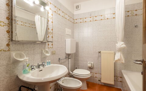 Ai Pascoli: Flooring, Interior Design, Floor, Room, Furniture, Plumbing Fixture, Ceiling, Sink, Bathroom, Bathroom Sink