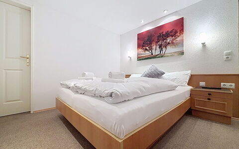 Susi: Bed, Interior Design, Bedroom, Floor, Bed Sheet, Flooring, Bedding, Ceiling, Room, Bed Frame