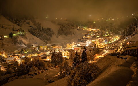 Susi: Night, Landscape, Winter, Midnight, Village, Evening, Freezing, Snow, Mountain Village, Alps