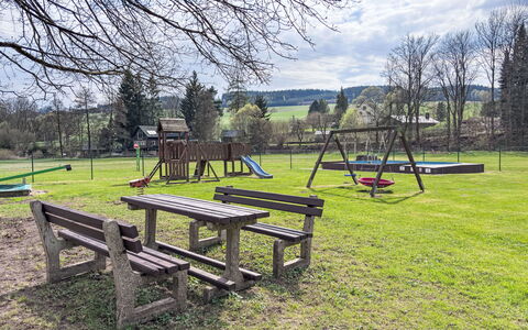 Green Valley Park Stárkov 18: Tree, Grass, Outdoor Bench, Public Space, Plain, Bench, Park, Lawn, Garden, Picnic Table