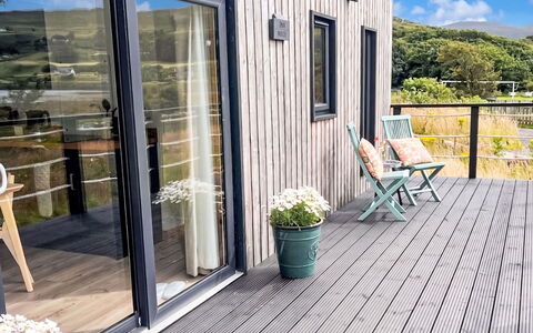 Tiny Mara: Wood, Wood Flooring, Hardwood, Flooring, Deck, Plank, Floor, Wood Stain, Boardwalk, Balcony