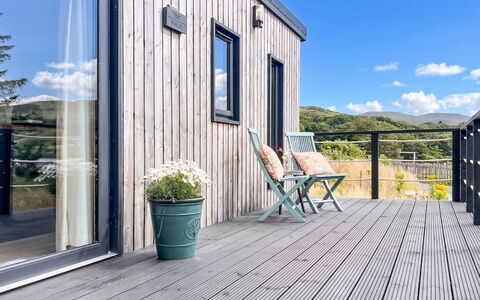 Tiny Mara: Wood, Wood Flooring, Hardwood, Plank, Deck, Door, Composite Material, Wood Stain, Porch, Boardwalk