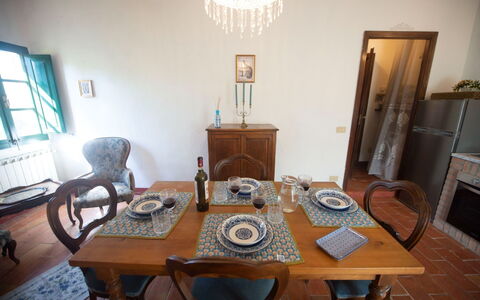 Podere Dolce Sonno e Sonnellino: Furniture, Interior Design, Table, Dining Room, Flooring, Wood, Chair, Kitchen & Dining Room Table, Floor, Room