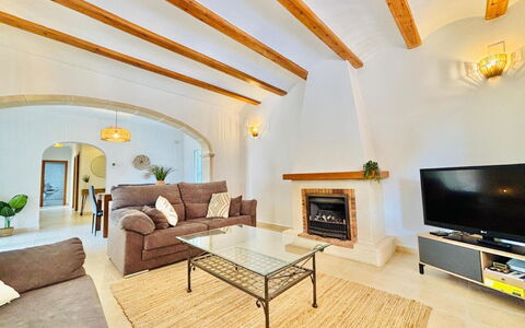Calma: Ceiling, Couch, Interior Design, Furniture, Flooring, Living Room, Floor, Home, Room