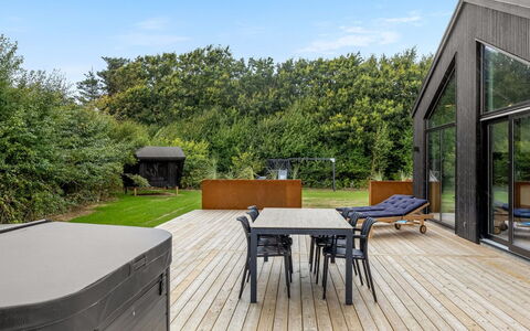 Kamile - 500M from the Sea: Wood, Deck, Hardwood, Wood Flooring, Garden, Plank, Garden Buildings, Shade, Wood Stain, Estate