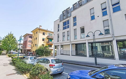 Gigi: Building, City, Automotive Exterior, Neighbourhood, Apartment, Urban Design, Metropolitan Area, Condominium, Mixed-Use
