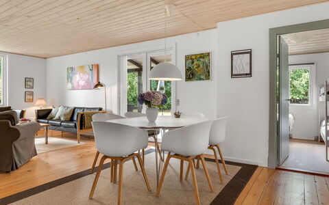 Elenora - 300M from the Sea: Furniture, Interior Design, Flooring, Floor, Wood Flooring, Wood, Table, Ceiling, Chair, Dining Room