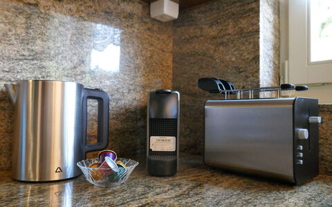 Casa Alenzino: Kitchen Appliance, Small Appliance, Electronic Device, Home Appliance, Countertop, Kitchen, Serveware