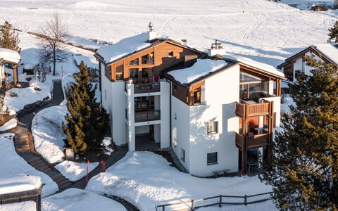 Collina 5I-02: Snow, Winter, House, Home, Freezing, Slope, Cottage, Ice Cap, Mountain Village
