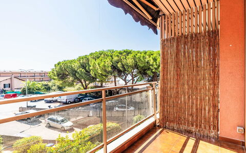 Il Nido: Wood, Balcony, Apartment, Shade, Wood Stain, Fence, Handrail, Porch, Eco Hotel