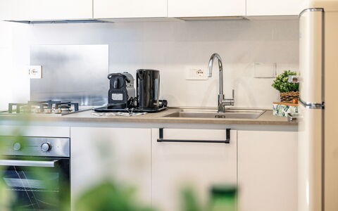 Suite Sinfonia Blu: Kitchen Appliance, Kitchen, Countertop, Major Appliance, Interior Design, Home Appliance, Cabinetry, Furniture, Kitchen Stove, Kitchen Sink