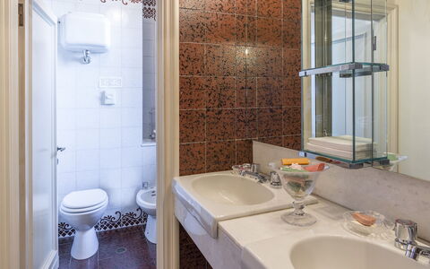 Villa Michelangelo 14: Bathroom Sink, Bathroom, Plumbing Fixture, Sink, Interior Design, Tap, Flooring, Plumbing, Floor, Room