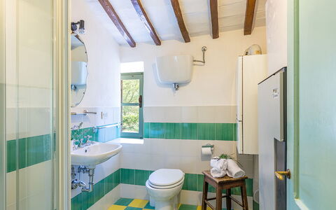 I Mandorli 8: Interior Design, Plumbing Fixture, Flooring, Bathroom, Floor, Toilet, Plumbing, Ceiling, Tile, Tap