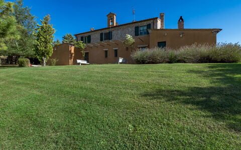 Il Podere di Fi 8: Grass, Grassland, Plain, Landscape, Land Lot, Lawn, Meadow, Pasture, Estate