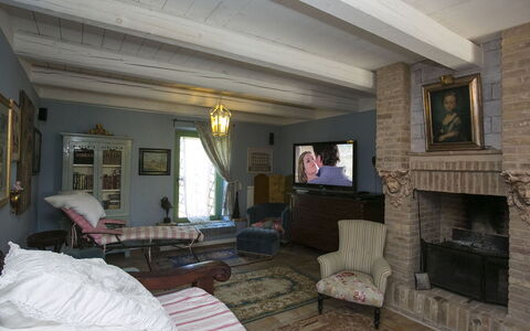 Il Podere di Fi 8: Furniture, Interior Design, Ceiling, Wood, Chair, Couch, Living Room, Flooring, Room, Table