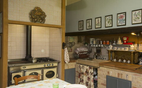 Il Podere di Fi 8: Interior Design, Furniture, Wood, Kitchen, Flooring, Lighting, Room, Floor, Cabinetry, Shelving