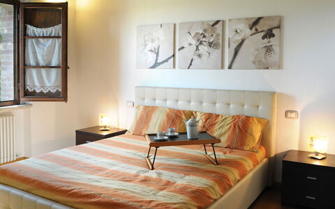 La Capanna di Franca 6+2: Bed, Furniture, Bedding, Bedroom, Interior Design, Bed Sheet, Wall, Linens, Wood, Room