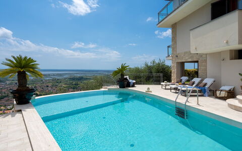 Villa Dolphin 10: Blue, Swimming Pool, Resort, Eco Hotel, Hotel, Villa, Resort Town, Balcony, Seaside Resort