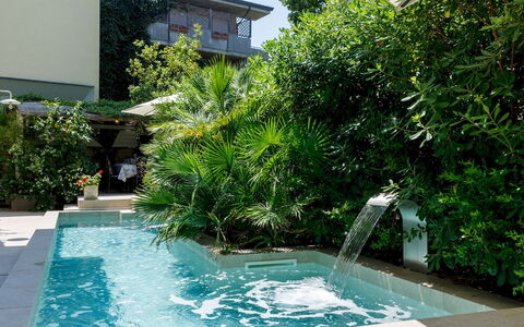 Villa Corona 8: Swimming Pool, Water, Resort, Water Feature, Composite Material, Eco Hotel, Garden, Shade, Hacienda