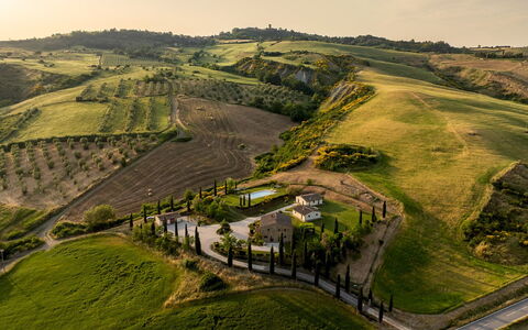 Podere Collelungo 14: Natural Landscape, Landscape, Grassland, Plain, Land Lot, Rural Area, Field, Plantation, Pasture, Meadow