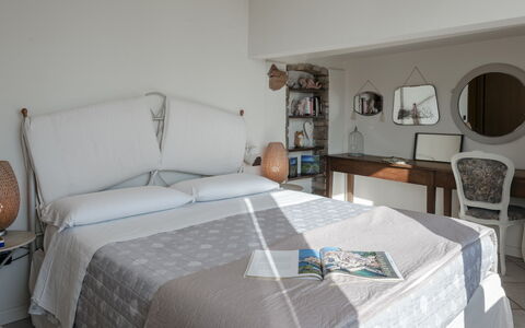 Arcimboldo House 2+2: Furniture, Bed, Bedroom, Interior Design, Bedding, Bed Sheet, Linens, Wood, Room, Textile
