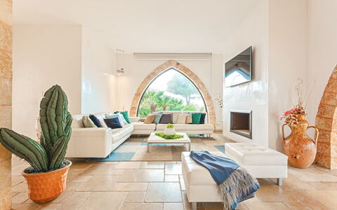 Villa Manco 12: Furniture, Interior Design, Flooring, Couch, Floor, Living Room, Ceiling, Room, Chair
