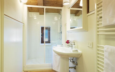 Villa la Poiana 10: Wall, Bathroom, Bathroom Sink, Interior Design, Flooring, Ceiling, Plumbing Fixture, Floor, Room, Lighting