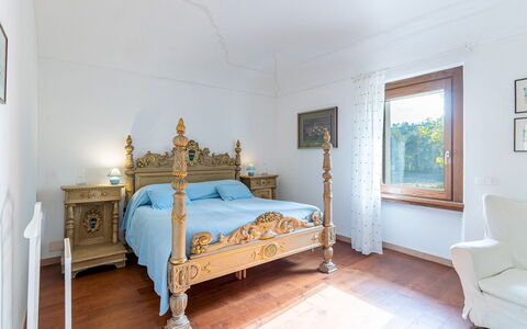 Cascina la Valle 10+2: Furniture, Interior Design, Bed, Bedroom, Flooring, Floor, Bed Sheet, Room, Bedding, Lighting