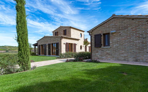Borgo da Monte 8: Sky, Wall, Facade, Architecture, House, Land Lot, Home, Brick, Rural Area, Estate