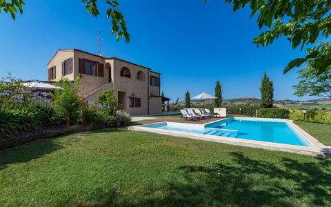 Casale Rosy 6+2: Swimming Pool, Estate, Landscaping, Villa, Hacienda, Farmhouse, Mansion, Eco Hotel, Courtyard