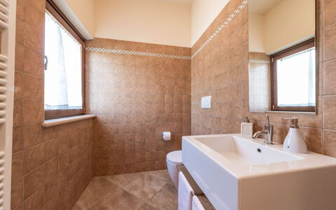 Casale Rosy 6+2: Bathroom, Plumbing Fixture, Flooring, Floor, Bathroom Sink, Sink, Interior Design, Tap, Ceiling, Plumbing
