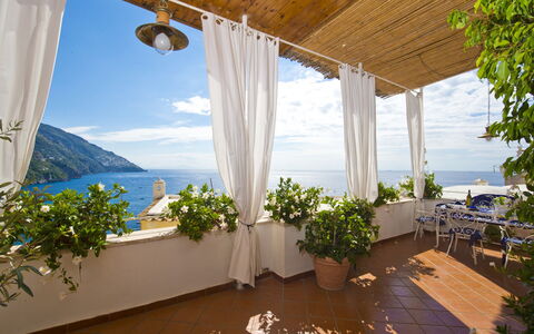 Casa Noemi 4+2: Blue, Flowerpot, Sea, Coastal And Oceanic Landforms, Coast, Houseplant, Resort, Ocean, Eco Hotel