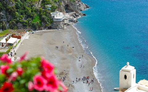 Casa Leonilde 4: Body Of Water, Coast, Coastal And Oceanic Landforms, Sea, Beach, Shore, Ocean, Tourist Attraction, Headland, Bay