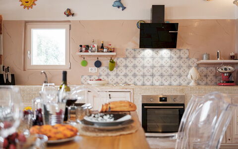 White Stone House 6+1: Interior Design, Kitchen, Flooring, Furniture, Lighting, Countertop, Room, Kitchen Appliance, Light Fixture, Ceiling
