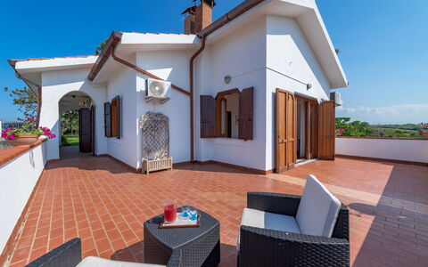 Ripari di Giobbe 6+2: Home, Design, Wood Stain, Houseplant, Balcony, Villa