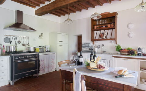 Podere Gragnano 12: Furniture, Kitchen, Interior Design, Kitchen Appliance, Flooring, Home, Cabinetry, Countertop, Home Appliance, Room