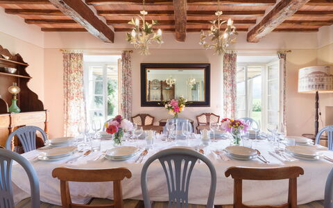 Podere Gragnano 12: Furniture, Interior Design, Table, Dining Room, Chair, Kitchen & Dining Room Table, Home, Tableware, Room, Ceiling