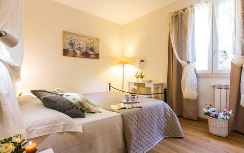 Il Ciliegio sul Lago 6: Furniture, Interior Design, Bed, Bedroom, Floor, Flooring, Room, Linens, Textile, Lighting