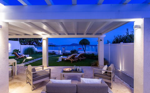 Villa Amar 4: Flooring, Ceiling, Floor, Resort, Swimming Pool, Column, Shade, Pergola, Outdoor Structure, Patio
