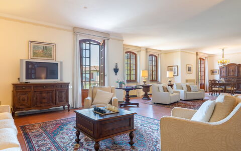 Villa Fiorentini 10: Interior Design, Furniture, Couch, Room, Living Room, Ceiling, Molding, Carpet