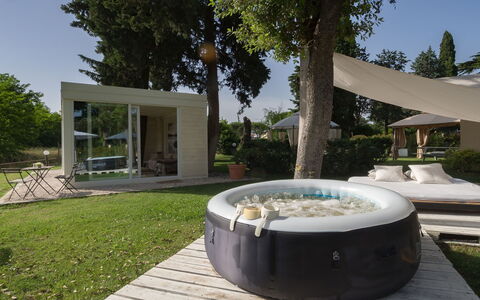 La Casa di Nanì 8: Outdoor Furniture, Garden, Backyard, Leisure, Swimming Pool, Shade, Landscaping, Bathtub, Yard
