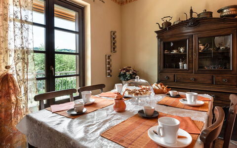 Villa Miki 10: Furniture, Interior Design, Table, Dining Room, Chair, Wood, Kitchen & Dining Room Table, Flooring, Room, Lighting