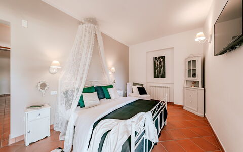Villa Demal 8+2: Furniture, Interior Design, Bed, Bedroom, Ceiling, Flooring, Floor, Bed Sheet, Bedding, Lighting