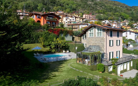 Villa la Dolce 8: Building, House, Residential Area, Home, Roof, Neighbourhood, Cottage, Hill Station, Human Settlement, Village