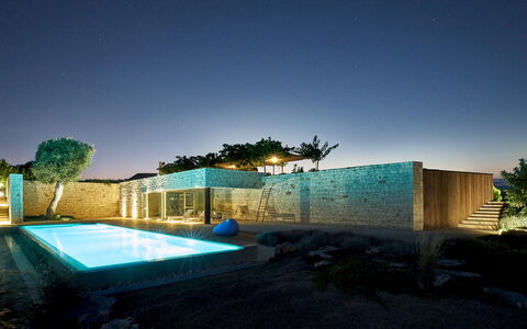 Villa Majoli 9: Swimming Pool, Composite Material, Resort, Estate, Eco Hotel, Landscaping, Villa, Water Feature, Design, Hotel